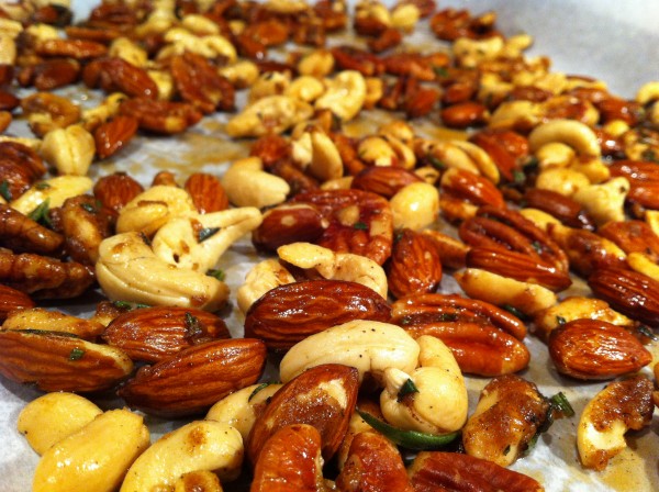Read more about the article Easy Sweet and Spicy Nuts