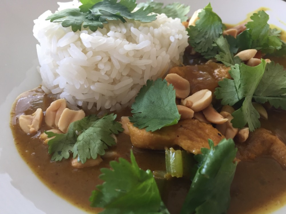 You are currently viewing Chicken Satay Curry