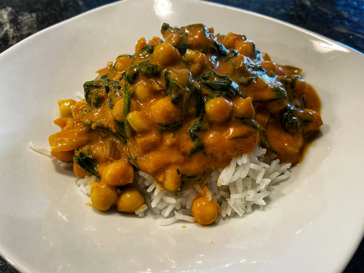 You are currently viewing Quick Chickpea and Spinach Coconut Curry