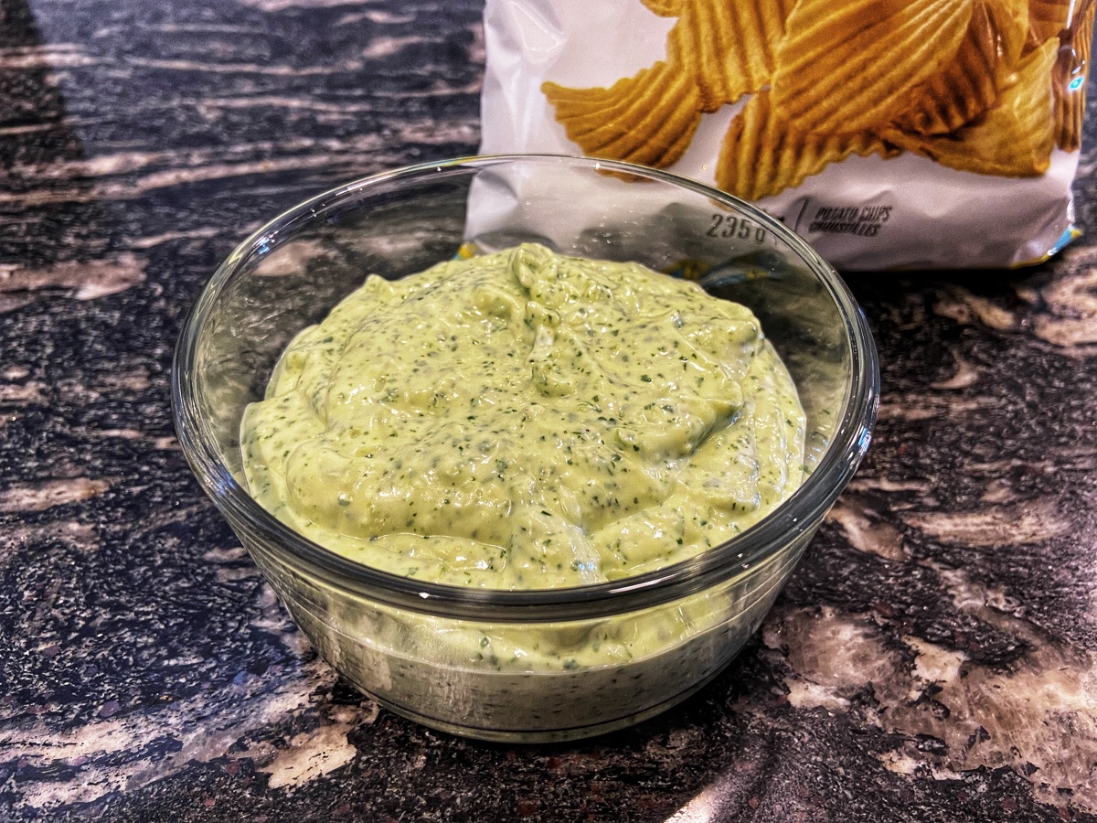 You are currently viewing Spicy Jalapeño Garlic Cilantro Green Dipping Sauce